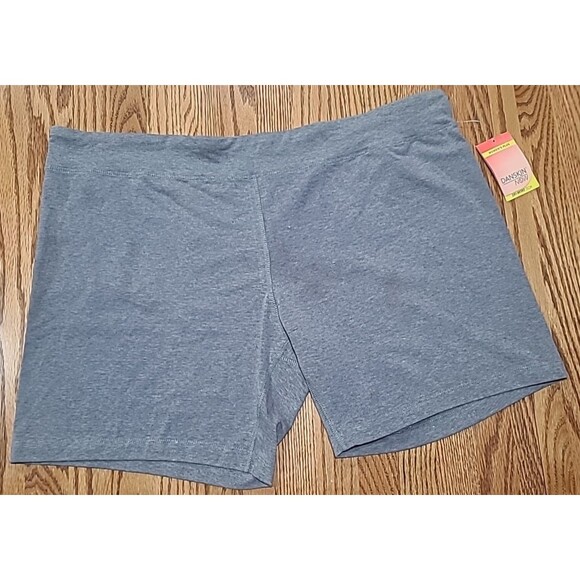 NWT Women's Grey DANSKIN NOW Bike Shorts Size XXXL - Picture 1 of 3